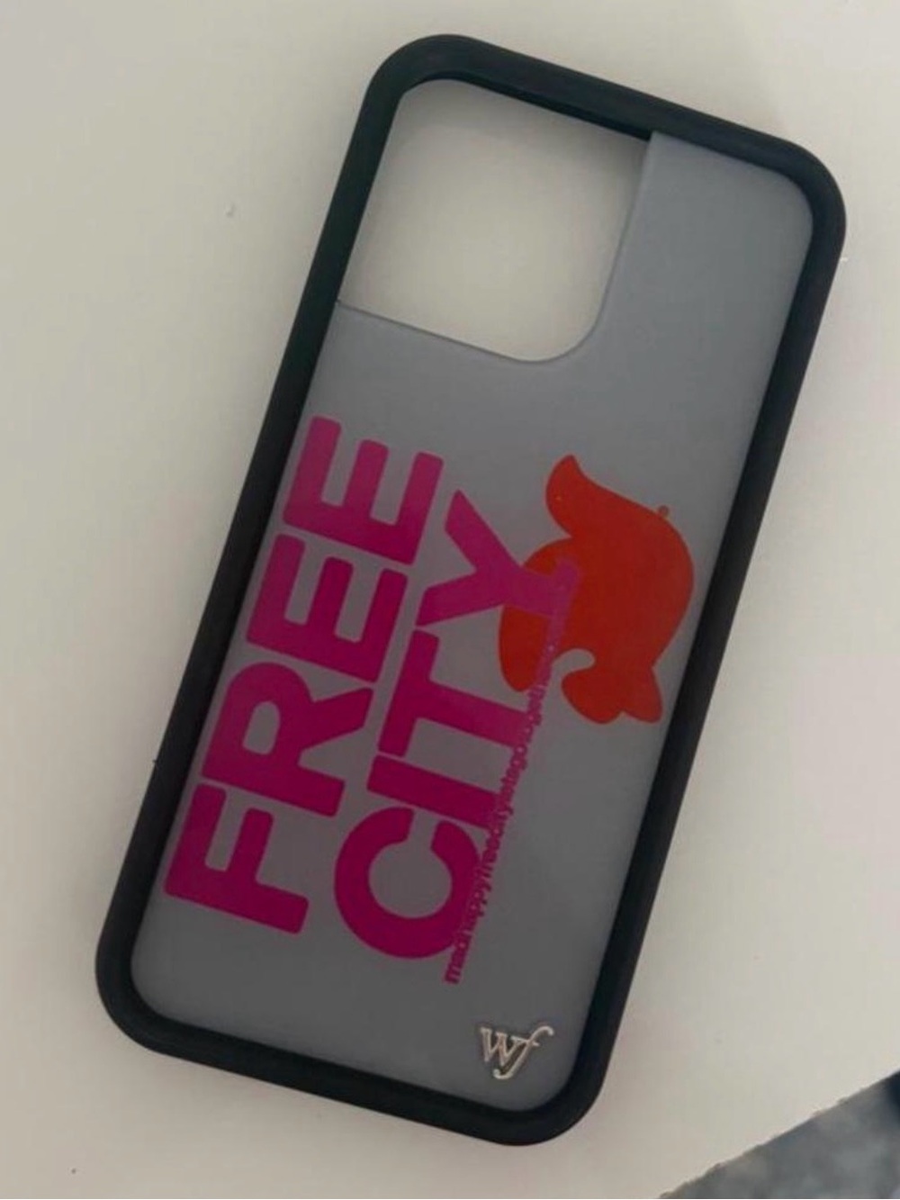 Wildflower Free city 16 pro max case